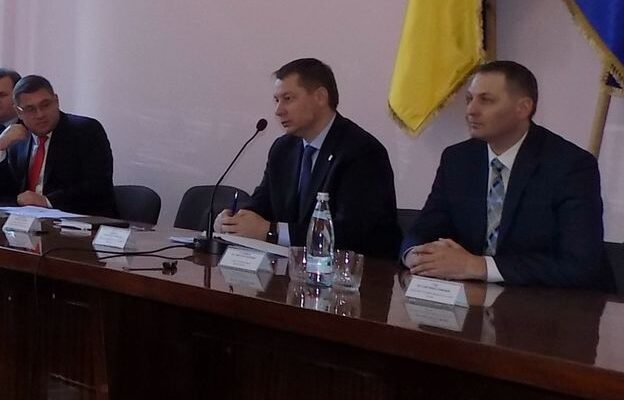 Кума голови Скадовської райради буде захищати його «приватну годівницю»