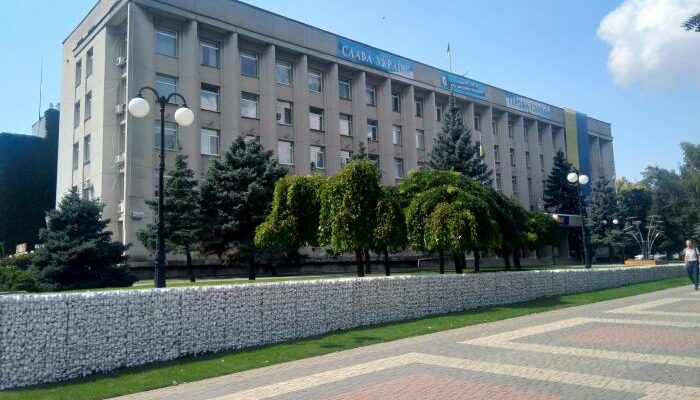 Херсонське майно за копійки: слідчі розпочали провадження щодо махінацій